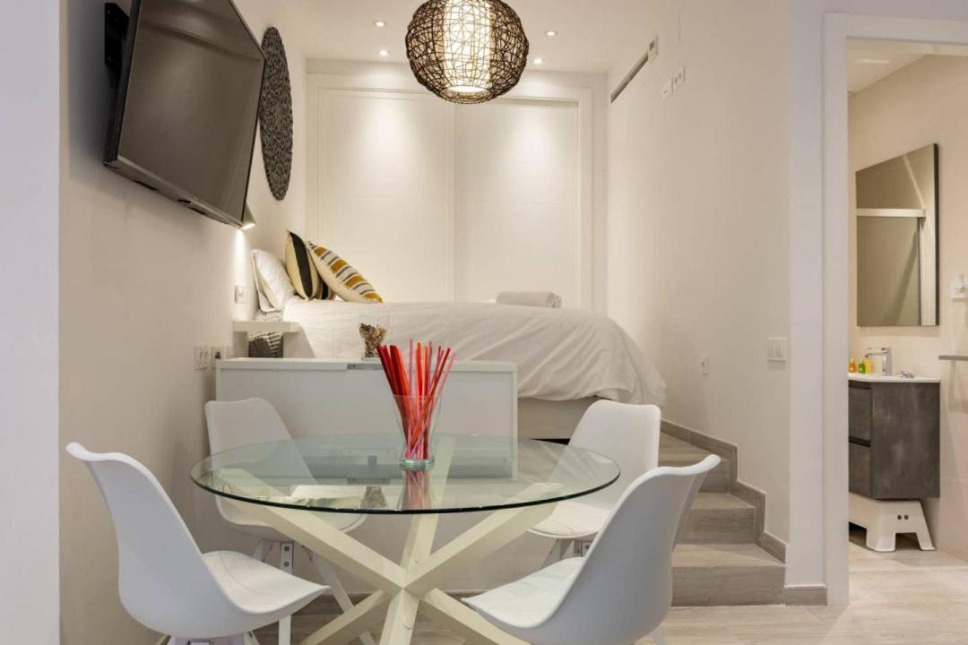 Minty Stay - Studio La Merced Malaga Bagian luar foto